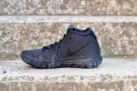 Basketbalové boty Nike Kyrie 4 Triple Black