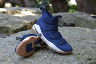 Basketbalové boty Nike LeBron Soldier XI Cavs