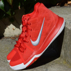 Dětské basketbalové boty Kyrie 3 University RED