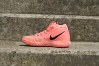 Dětské basketbalové boty Nike Kyrie 4 Atomic Pink