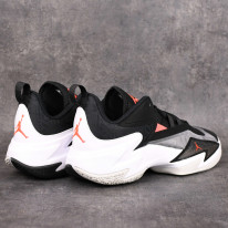 Basketbalové boty Jordan One Take 3