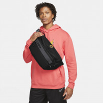 Ledvinka Nike LeBron Crossbody Bag