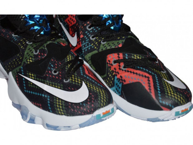 Basketbalové boty Nike Lebron XIII BHM