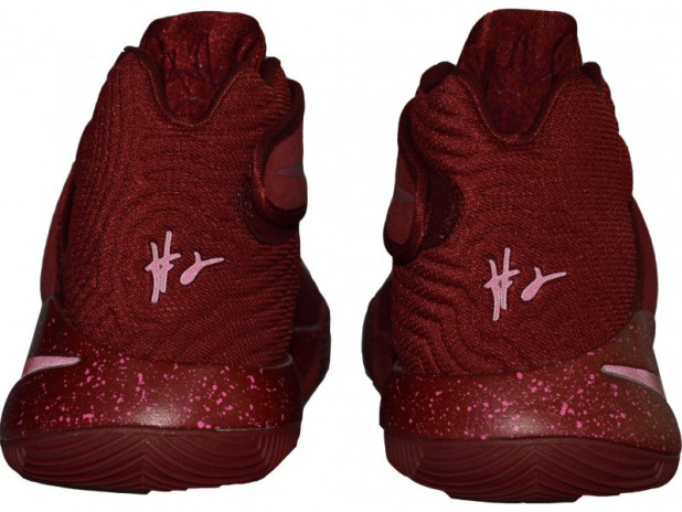 Basketbalové boty Nike Kyrie 2 Red Velvet
